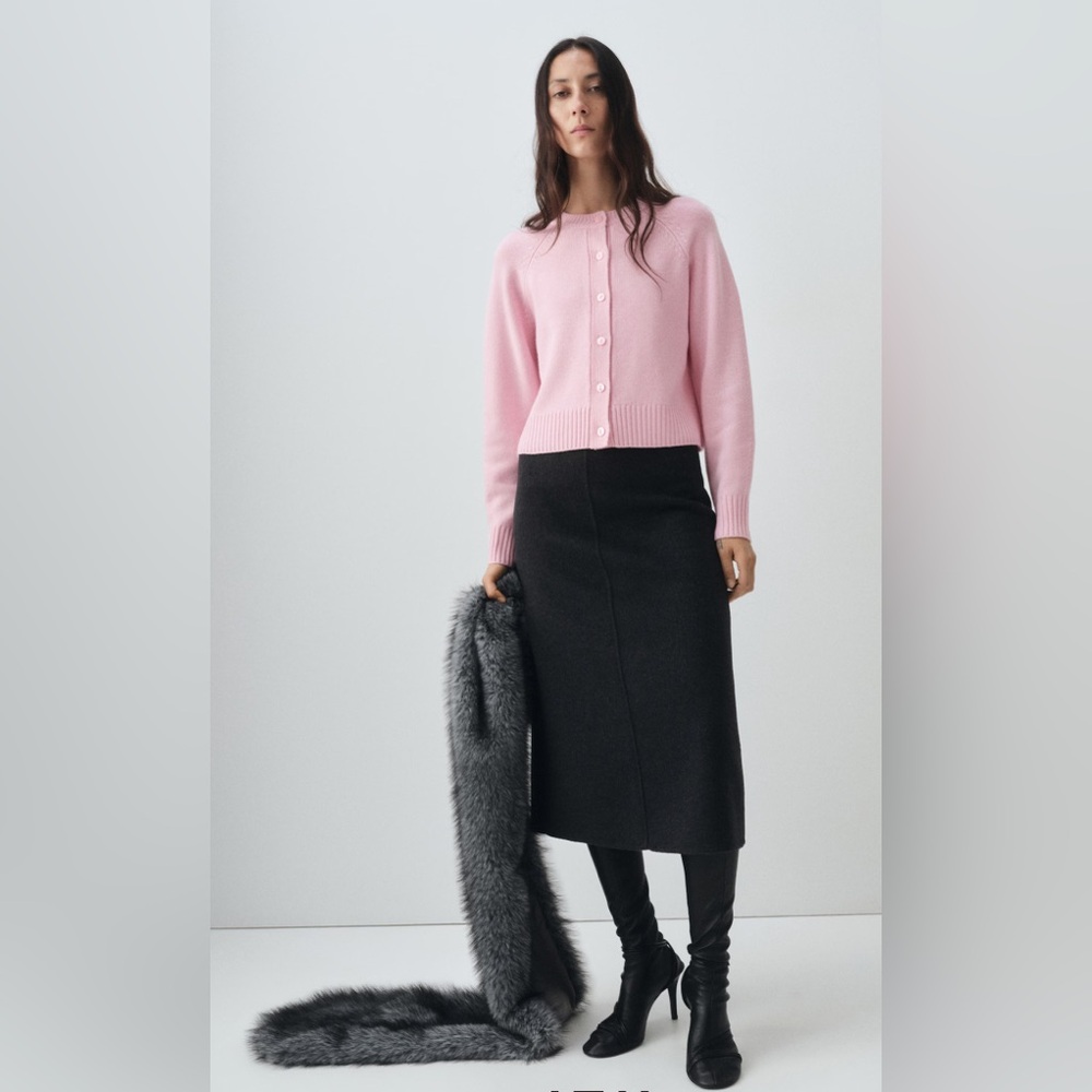 🥭🌸👛🩰Mango Women's Pink Crewneck Button Cardigan Sweater